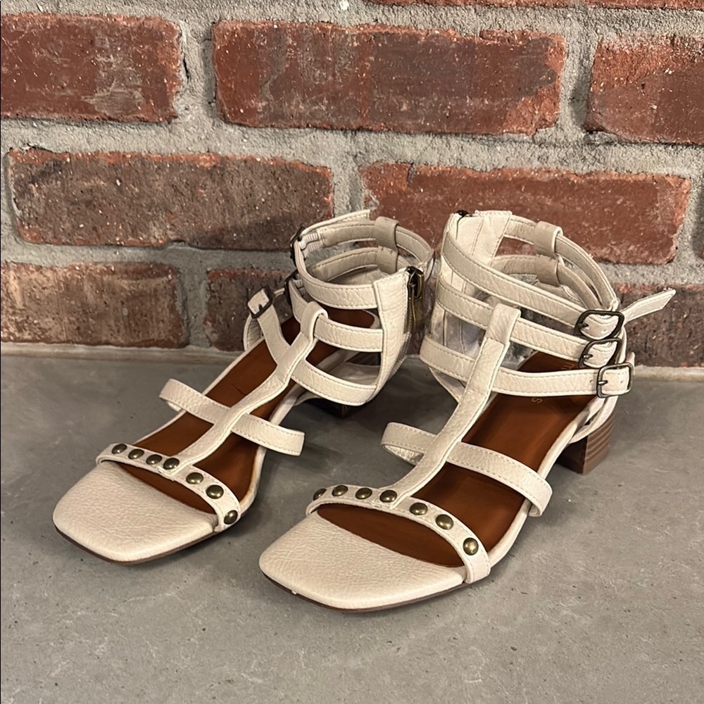 Maurices Cream Gladiator Sandals Flat Sole
